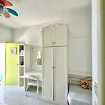 Zografos 4* Irakleia (Naxos)