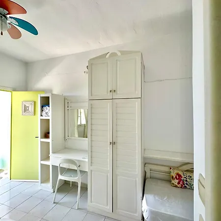 Zografos 4* Irakleia (Naxos)