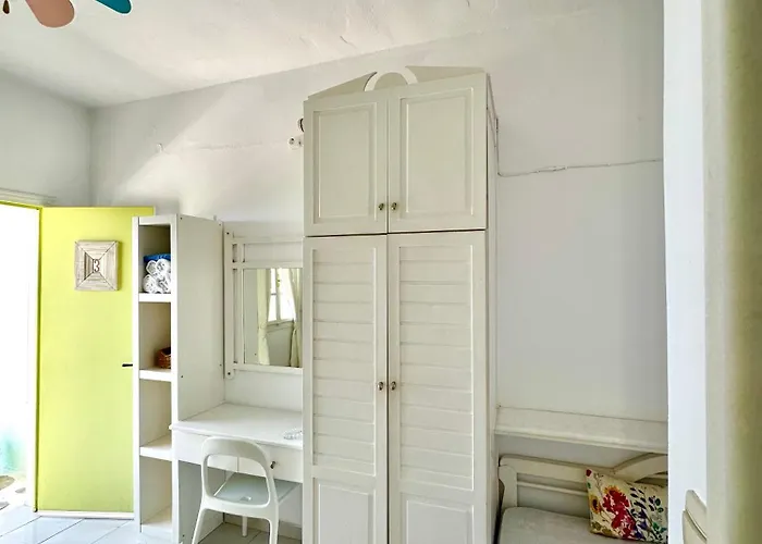 Zografos 4* Irakleia (Naxos)